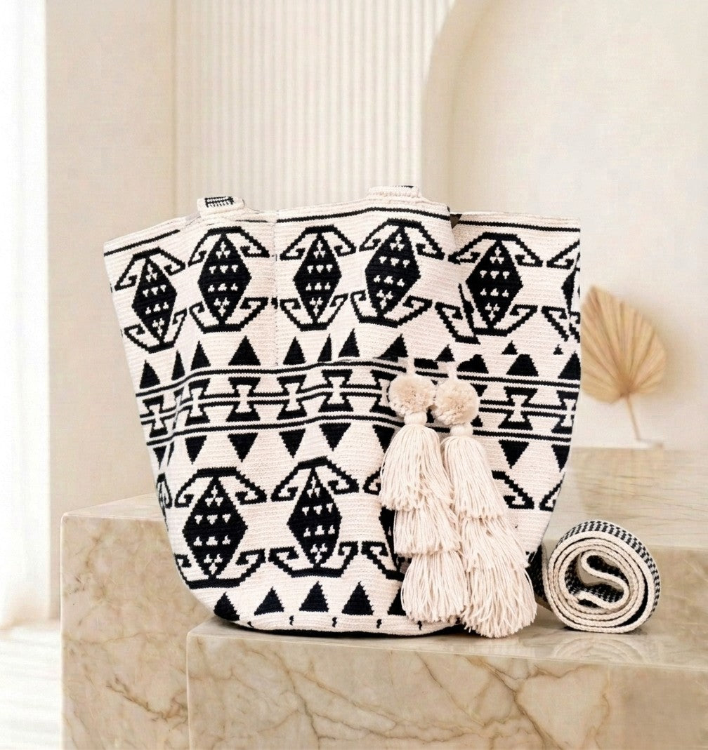 "Ancestral Matrix" Handwoven Wayuu Extra Large Tote Bag - Ivory & Charcoal