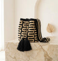 "Greca Lineal" Handwoven Wayuu Bucket Bag - Monochrome Black & Sand Edition